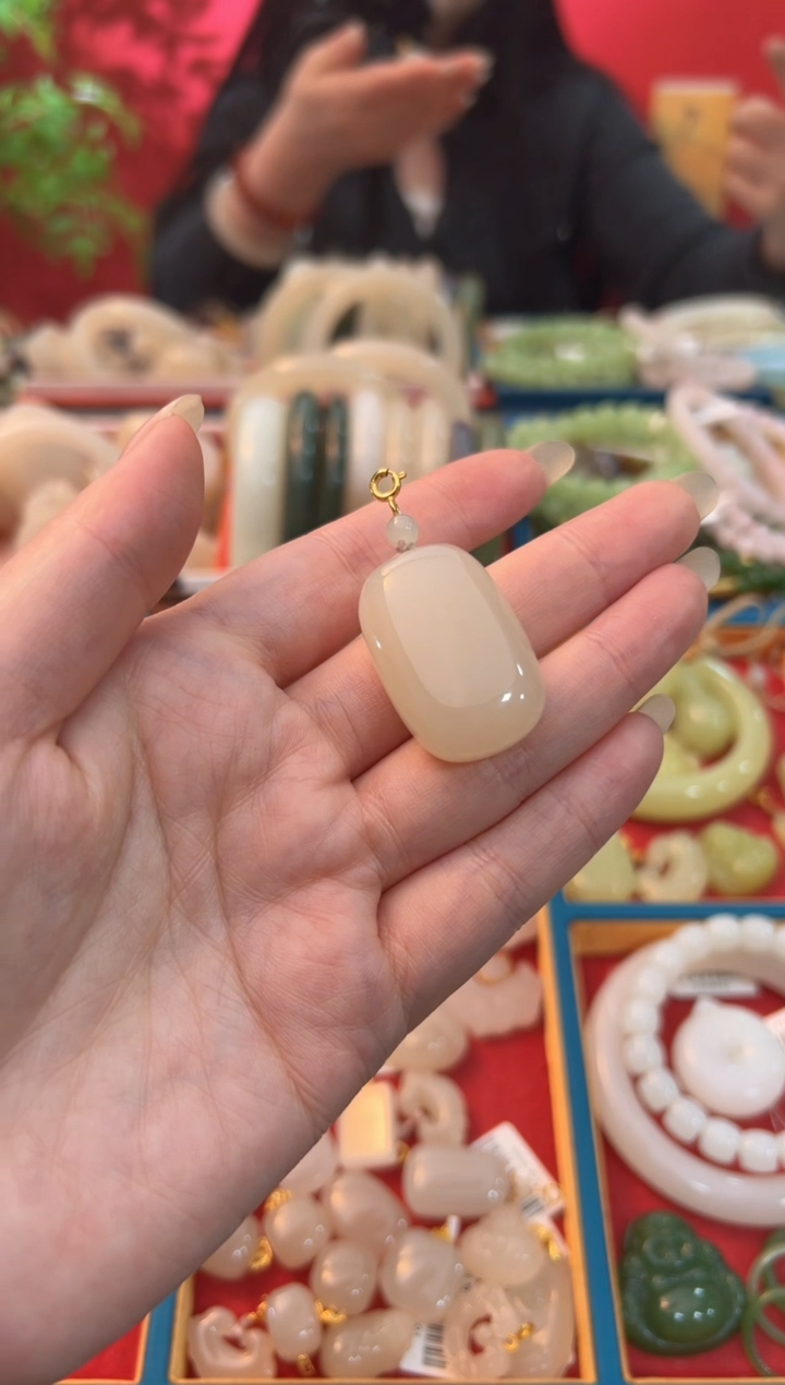 【闪购商品】和田玉吊坠未镶嵌藕粉面包无事牌33mm