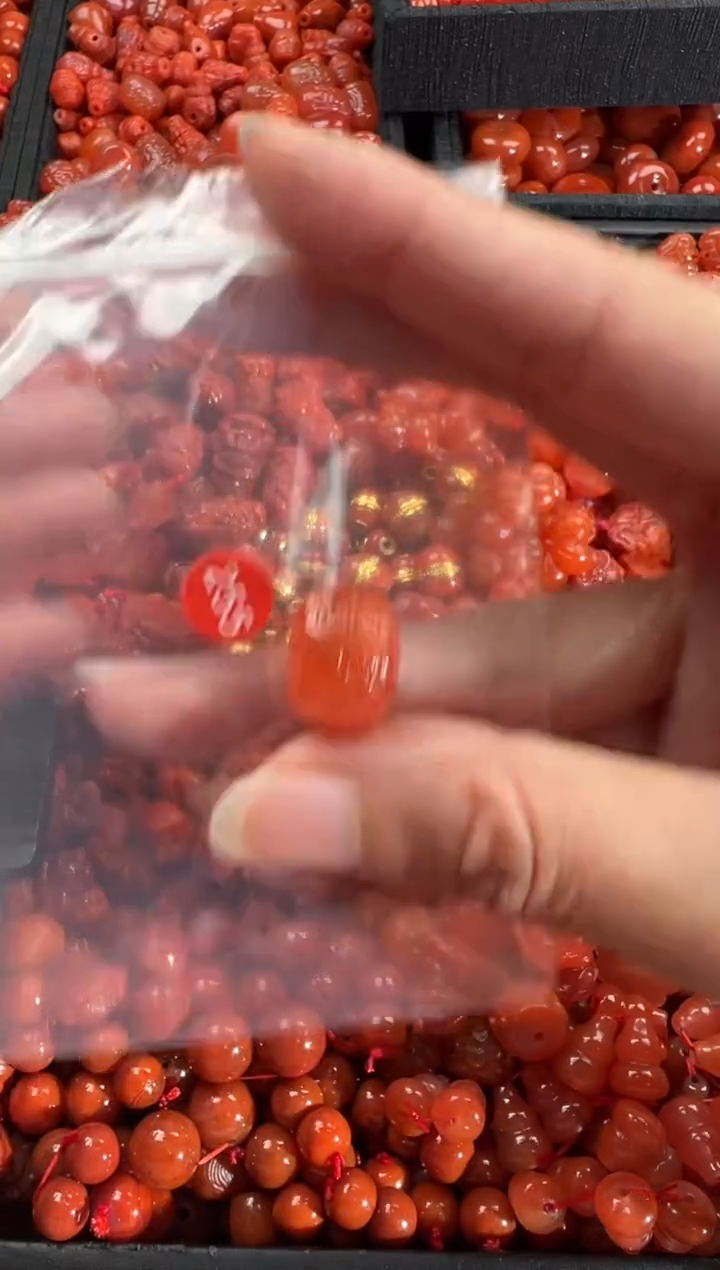 【闪购商品】南红玛瑙颈饰未镶嵌1