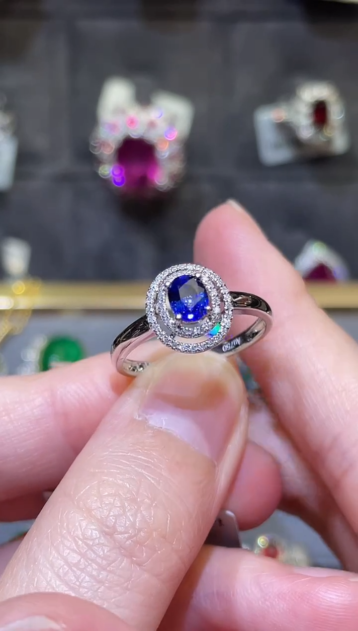 【闪购商品】蓝宝石戒指18K金镶嵌0.58ct