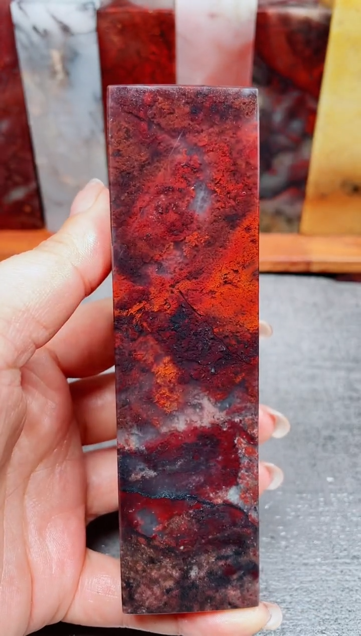 玉桂林鸡血玉素章9 3.5左右