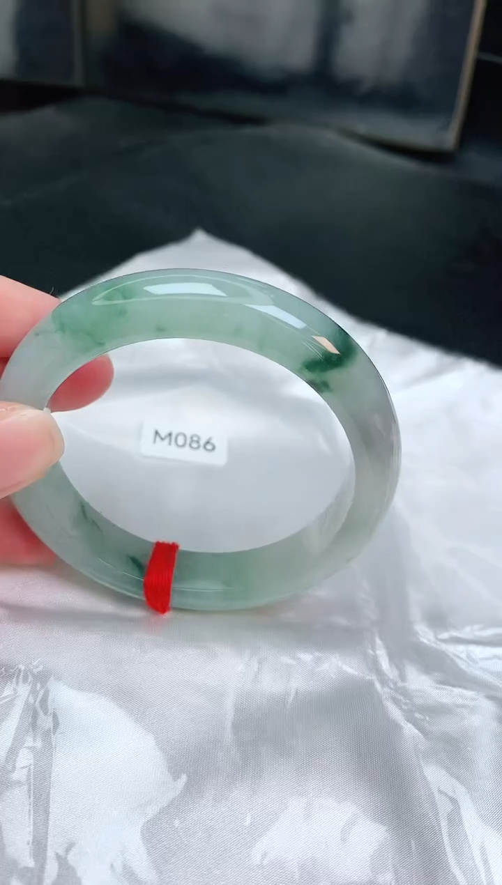 【闪购商品】翡翠手镯未镶嵌缅甸天然A货翡翠手镯