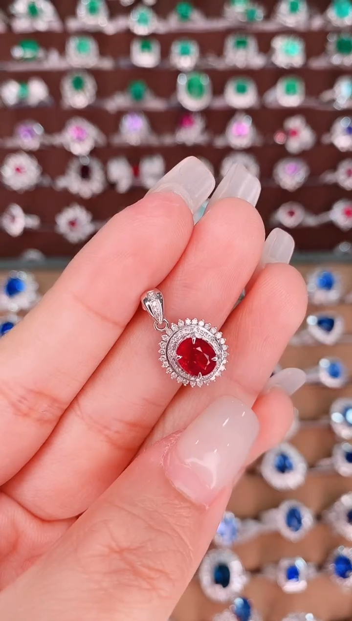 【闪购商品】红宝石18K金吊坠18K金镶嵌1.4克拉