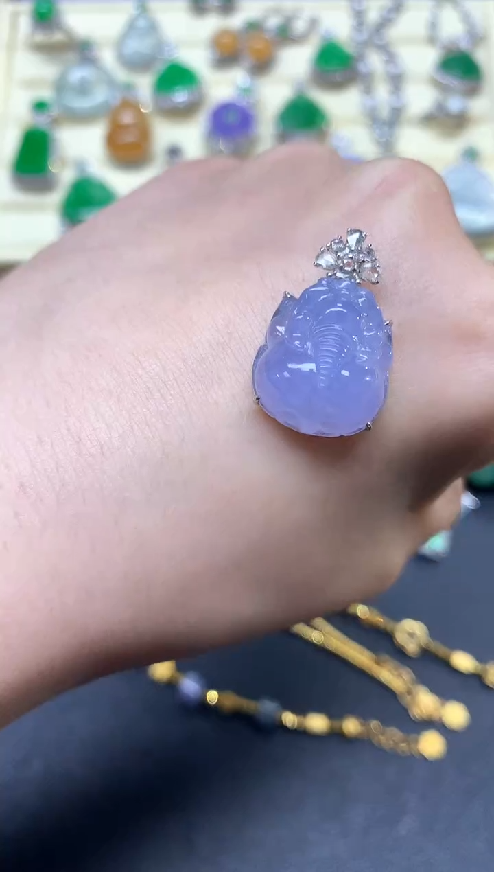 【闪购商品】翡翠吊坠(不含链)18K金镶嵌吊坠|18750+1875