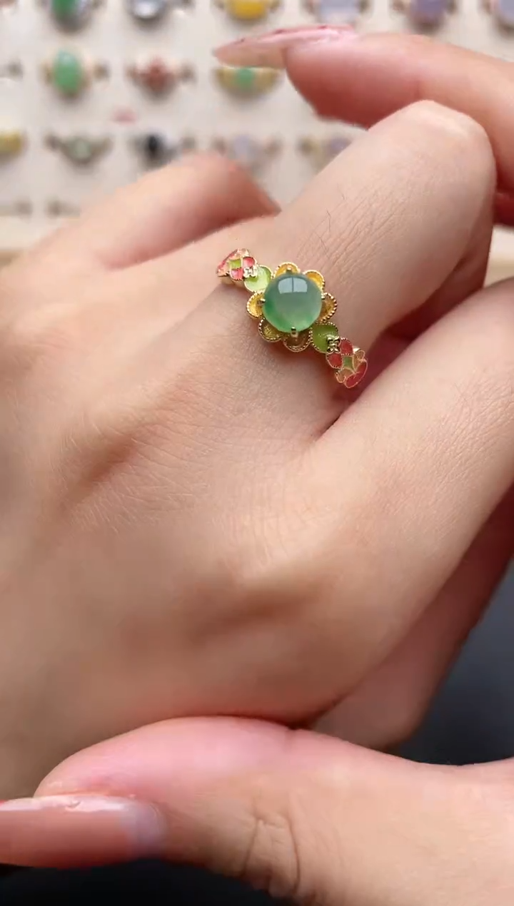 【闪购商品】翡翠戒指银S925镶嵌一物一证一礼盒