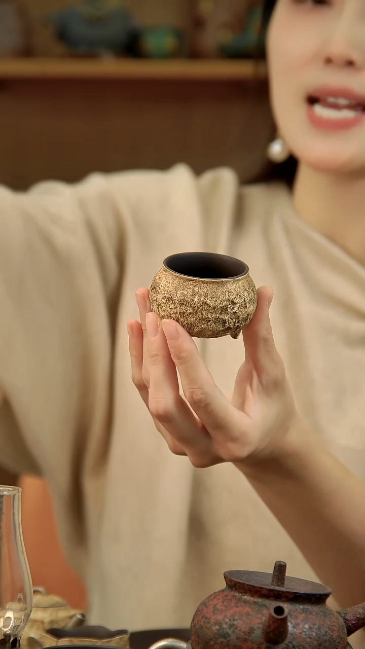 言野手作 粉引仿古三足杯