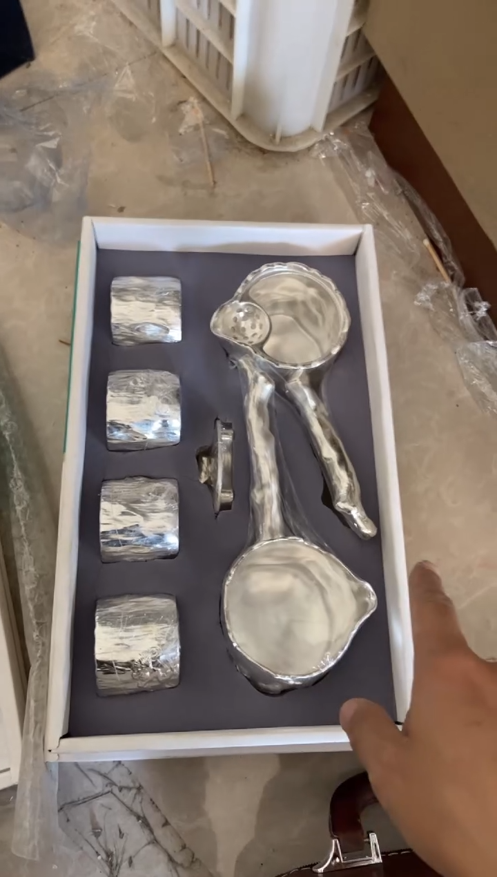 杯无运费险有瑕疵的摄影的产品有使用过的痕迹有点脏介意勿拍