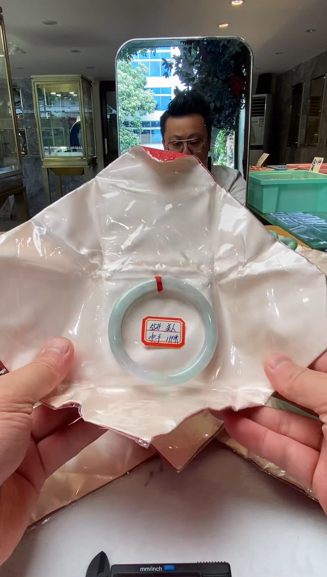 翡翠手镯未镶嵌缅甸天然翡翠手镯需包容瑕疵检测费不退