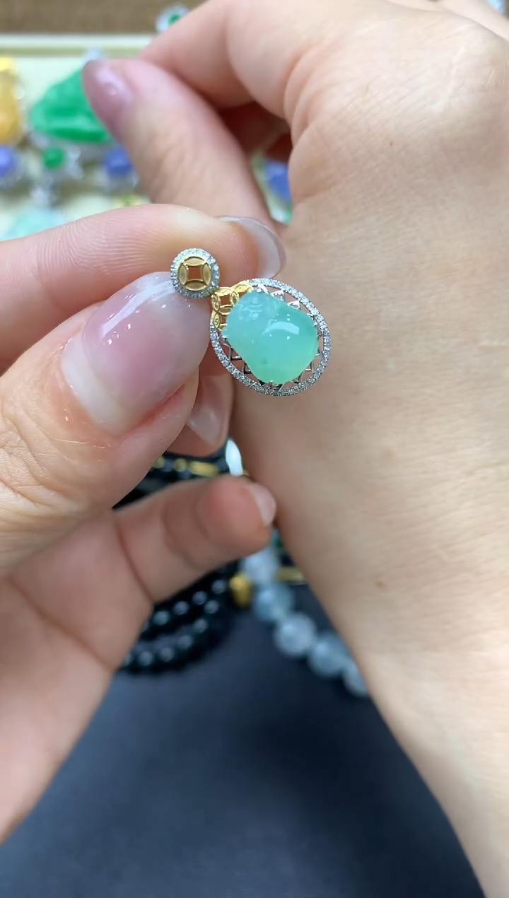 【闪购商品】翡翠颈饰18K金镶嵌110-中国好珍宝