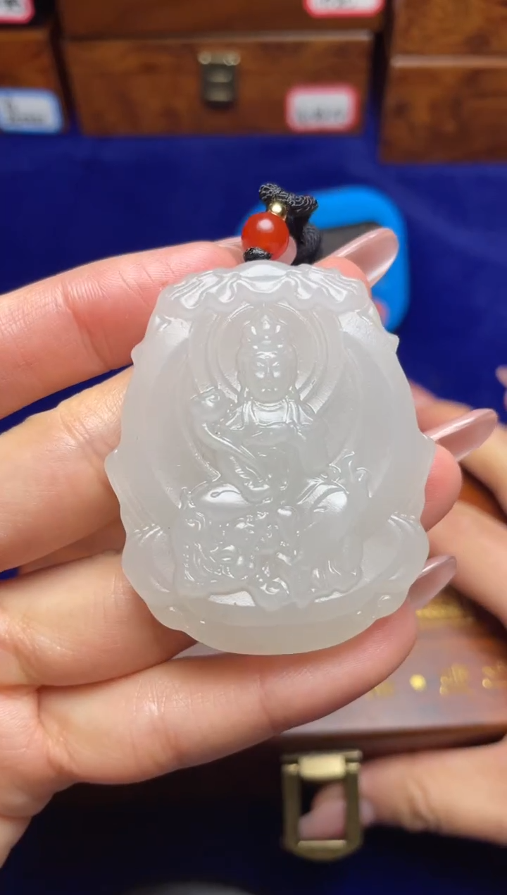 未镶嵌和田玉挂件和田玉