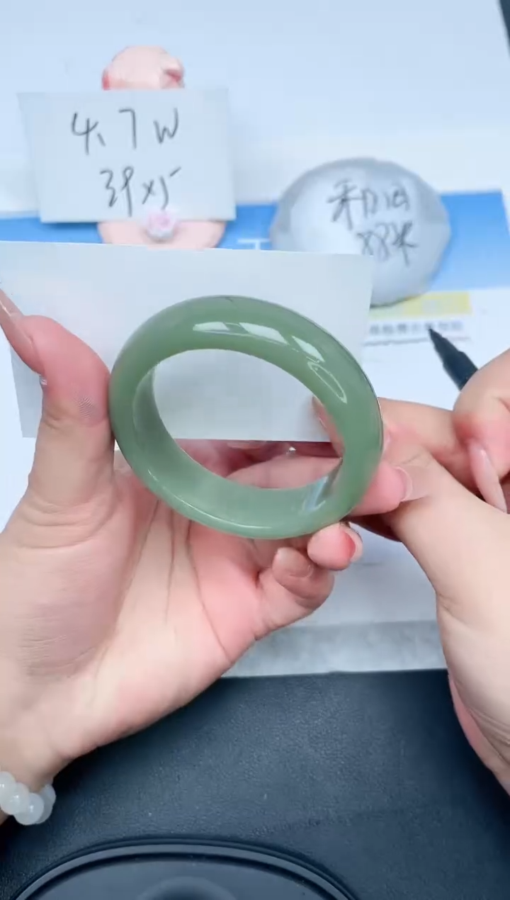 【闪购商品】石英质玉手镯未镶嵌261-54.2