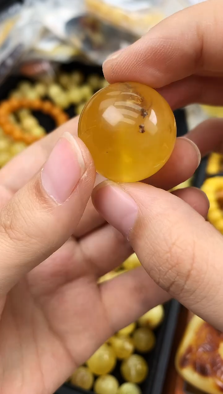 未镶嵌琥珀珠宝奇石323