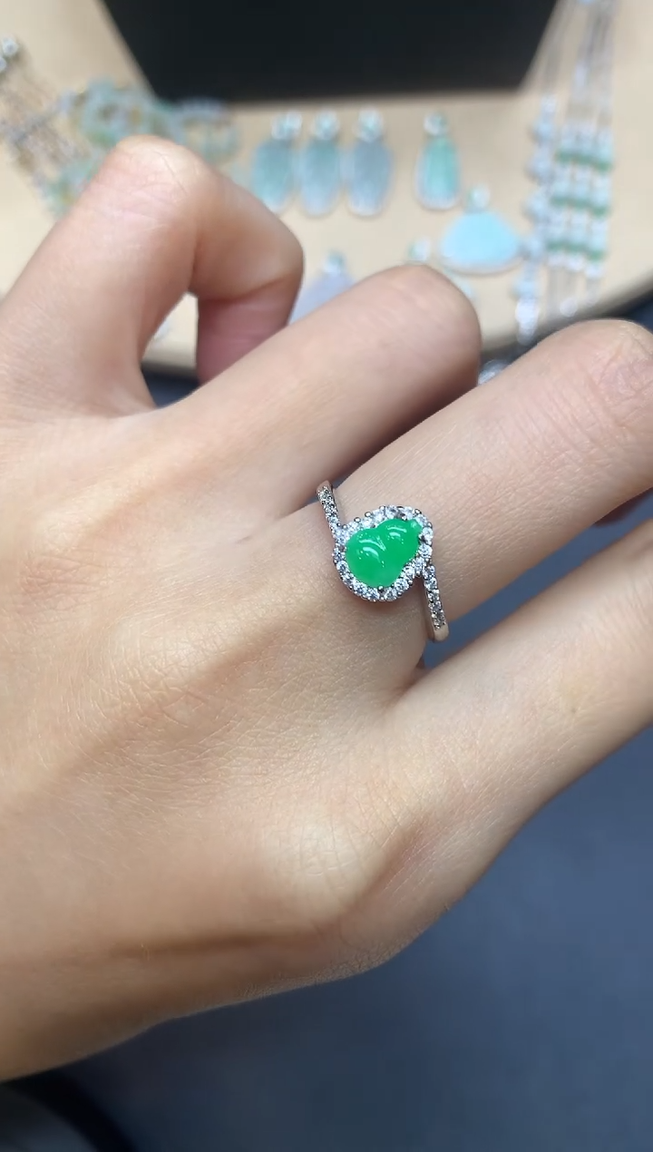 【闪购商品】翡翠戒指银S925镶嵌葫芦【多样性发其一】