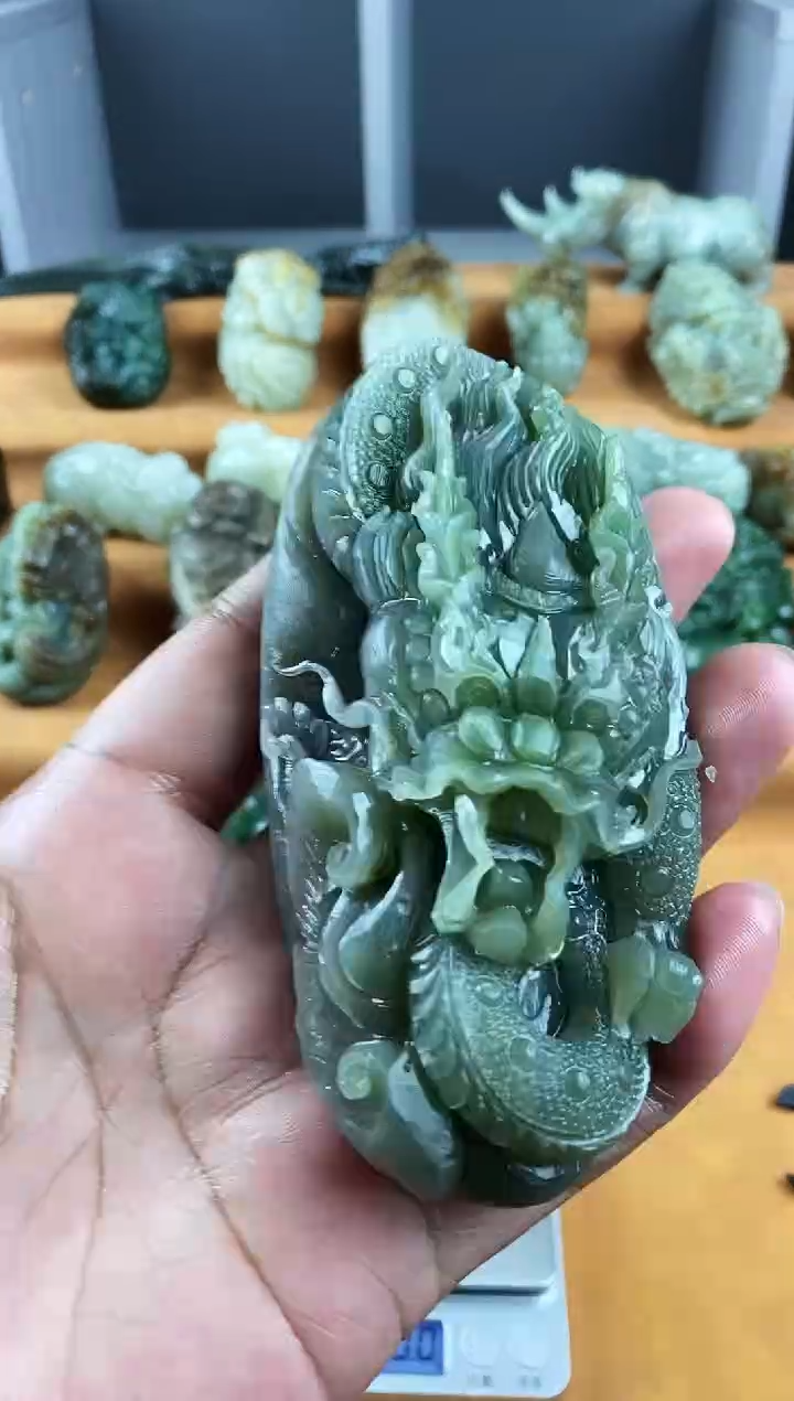 未镶嵌和田玉把件1