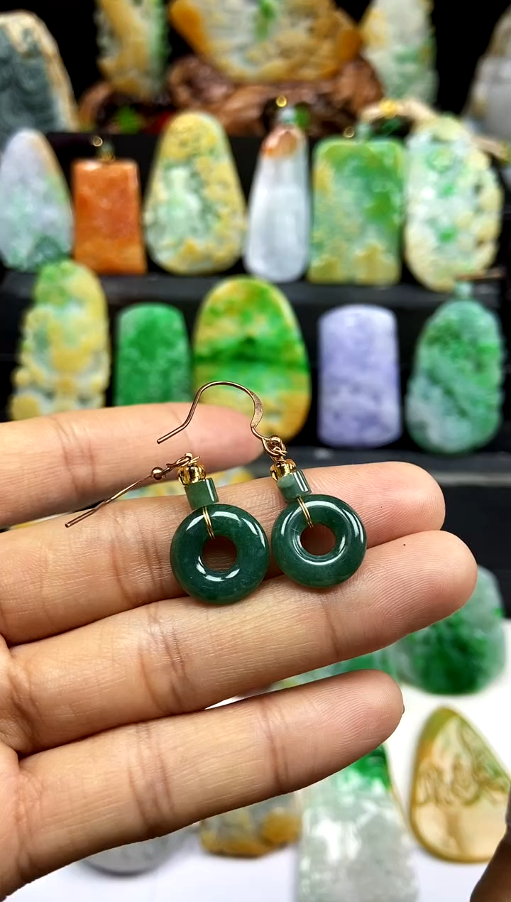 【闪购商品】翡翠颈饰未镶嵌翡翠A货