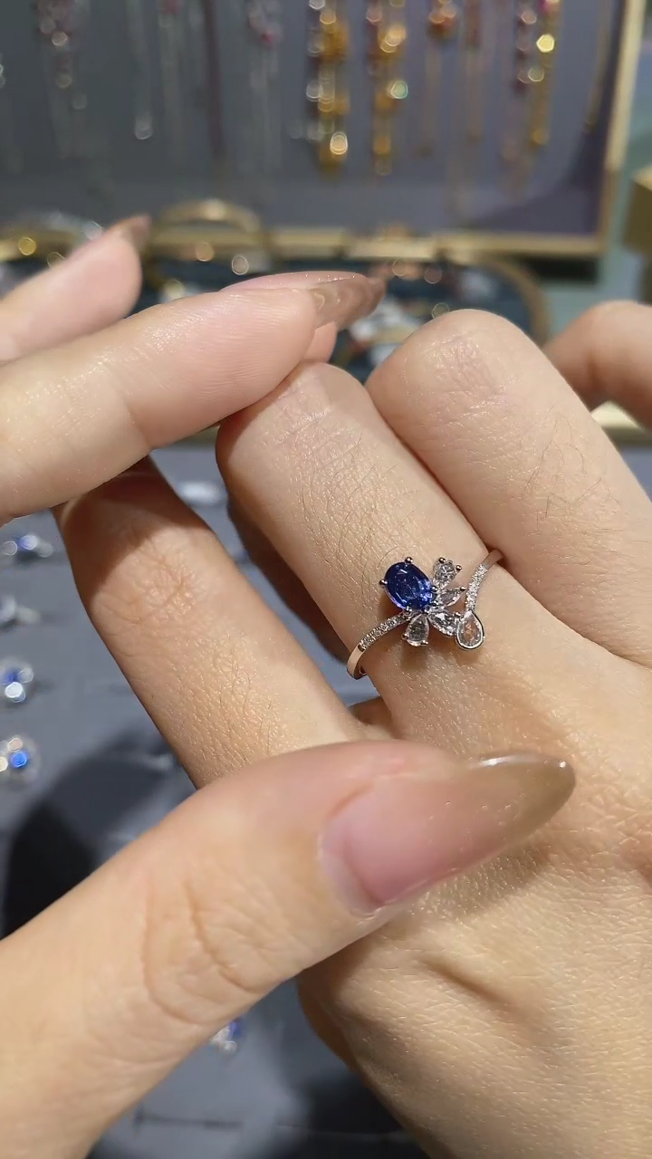 【闪购商品】蓝宝石戒指18K金镶嵌戒指