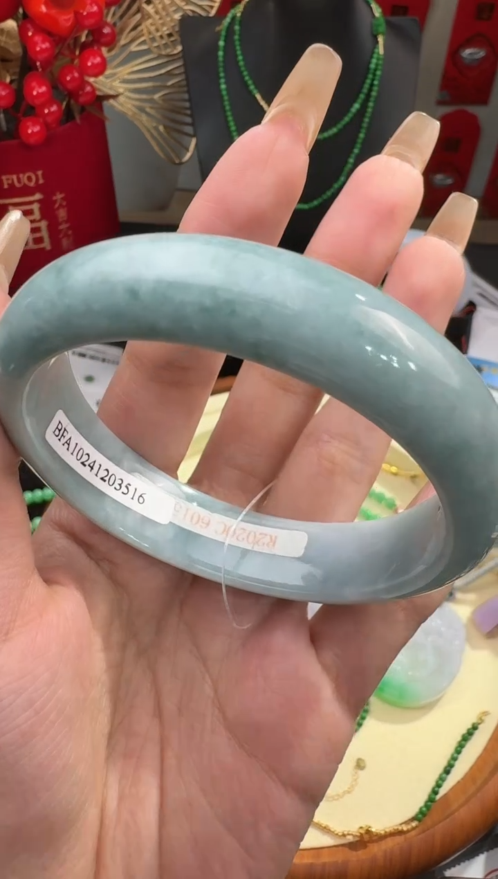 【闪购商品】翡翠手镯未镶嵌手镯