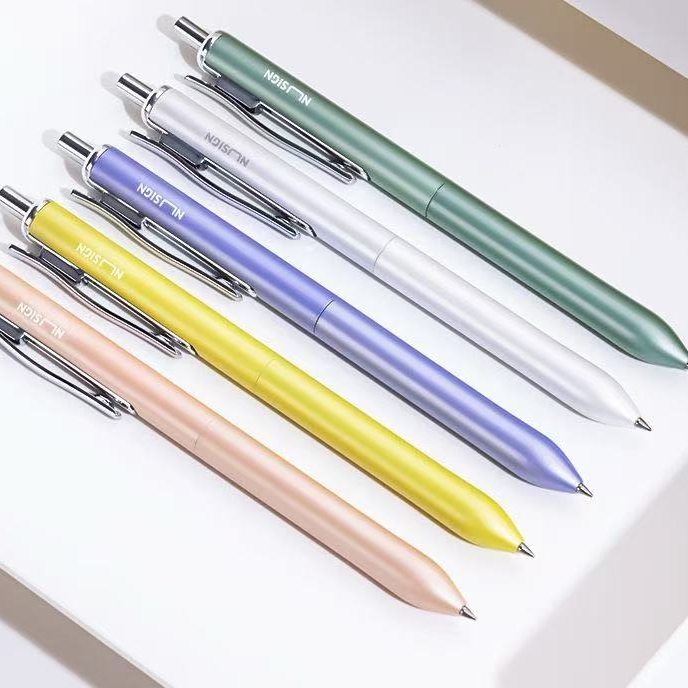 纽赛按动中性笔学生金属中性笔黑色0.5子弹头签字笔【白杆】