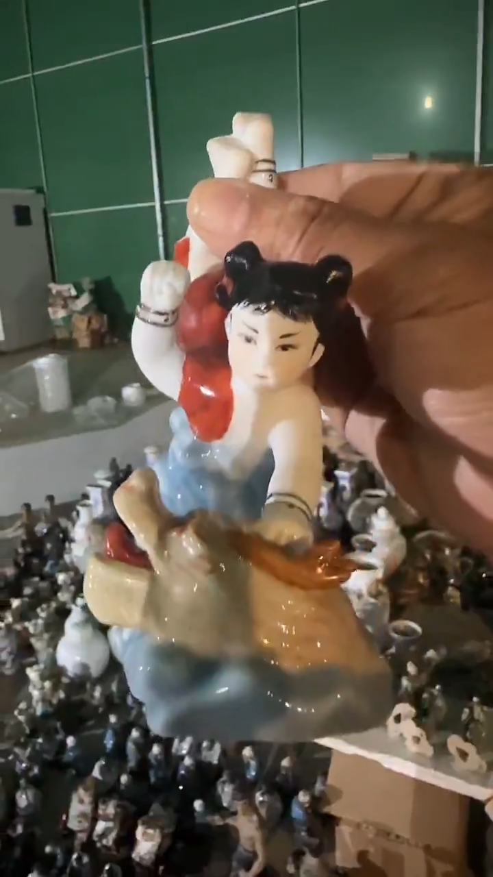 七**九石湾公仔出口陶瓷