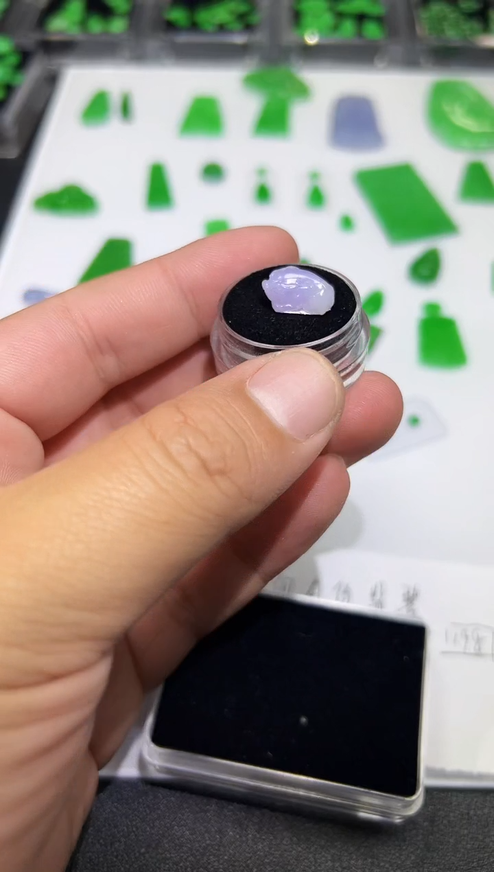 裸石翡翠天然缅甸A货翡翠一件