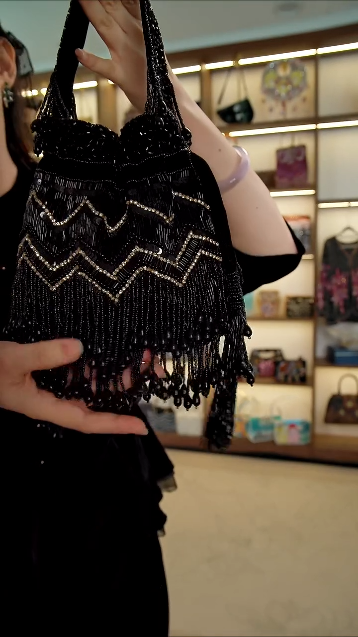 织物6百格汇手工串珠包