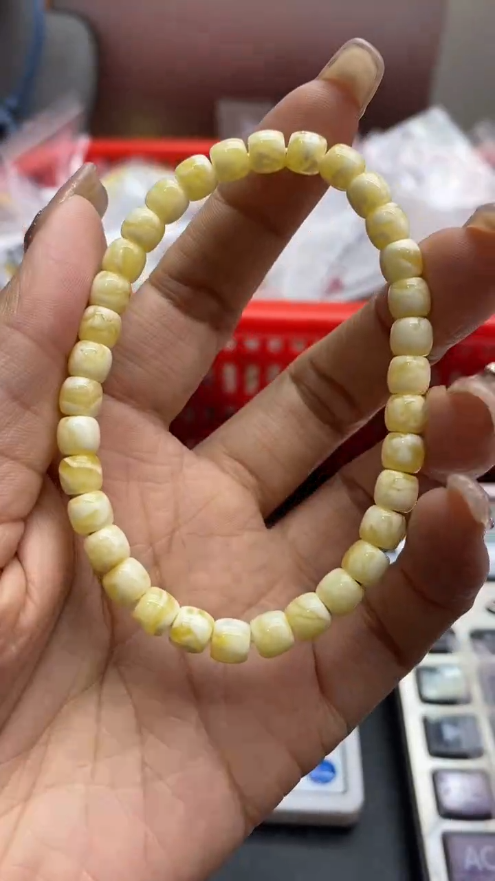 琥珀未镶嵌珠宝奇石2059