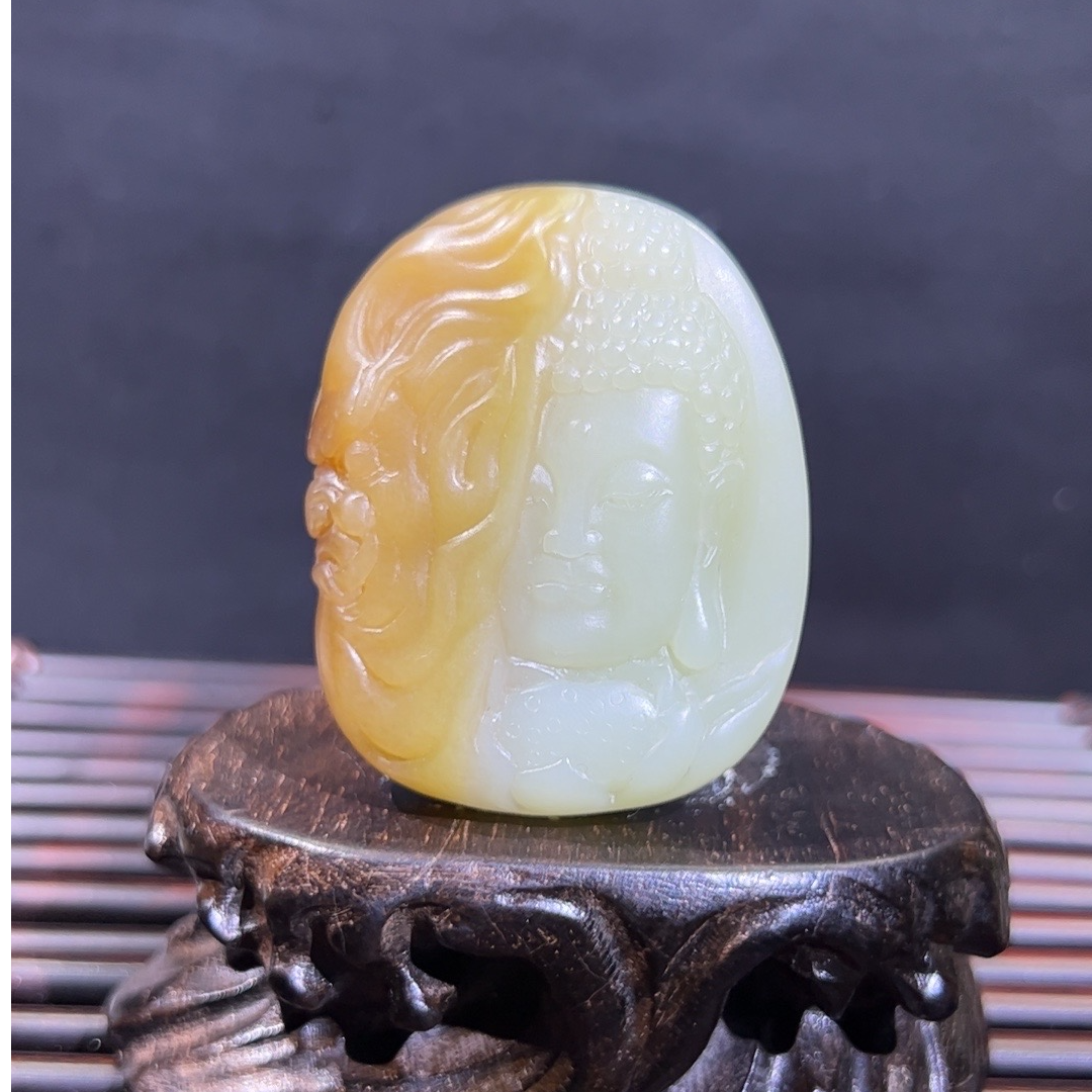 和田玉精品一念之间俏色时尚