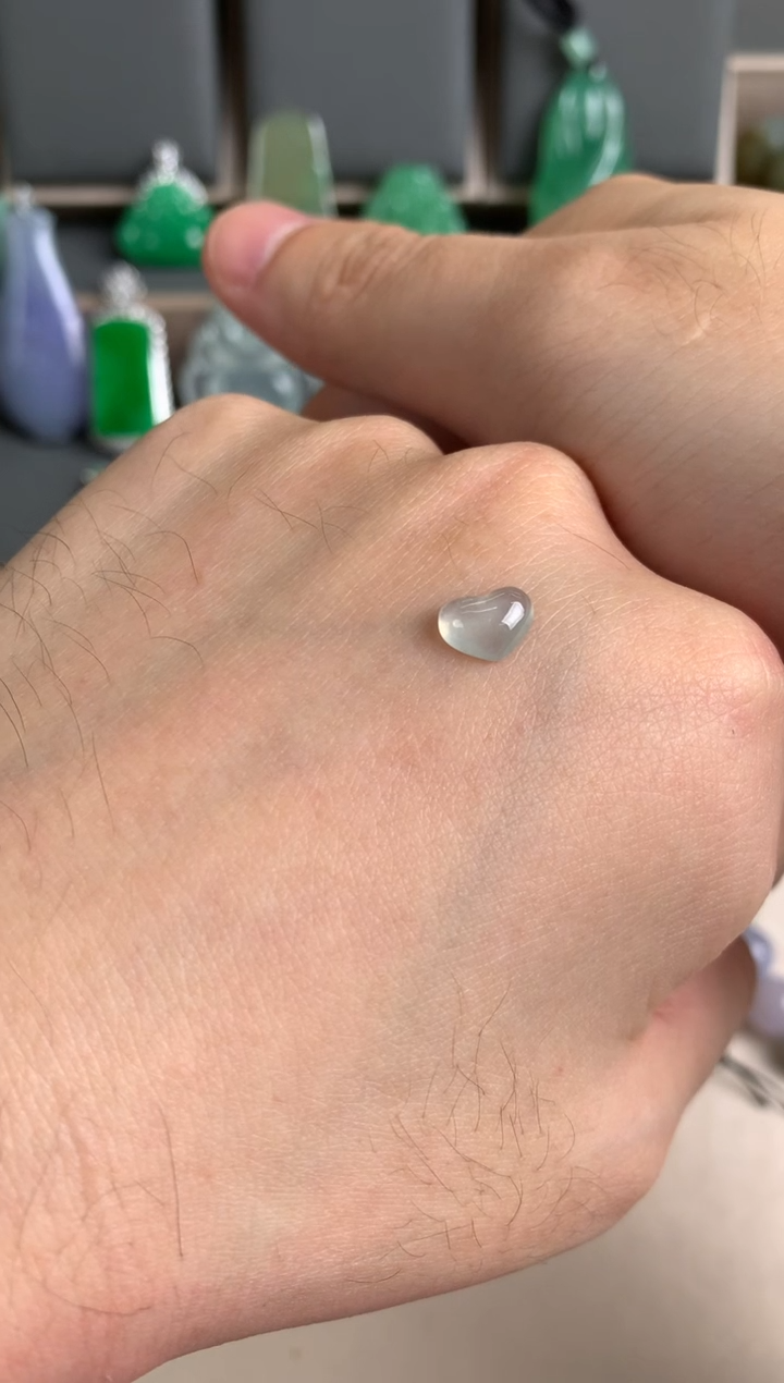 未镶嵌定制翡翠裸玉