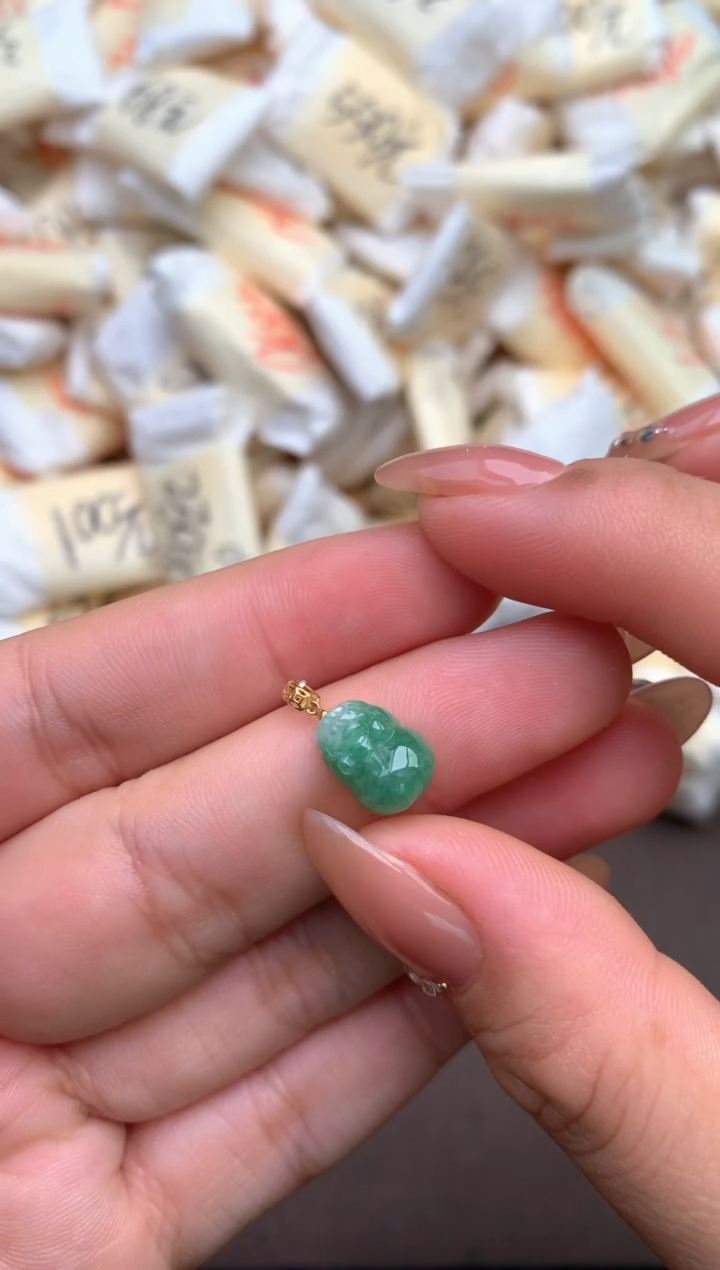 【闪购商品】翡翠挂件18K金镶嵌 —   