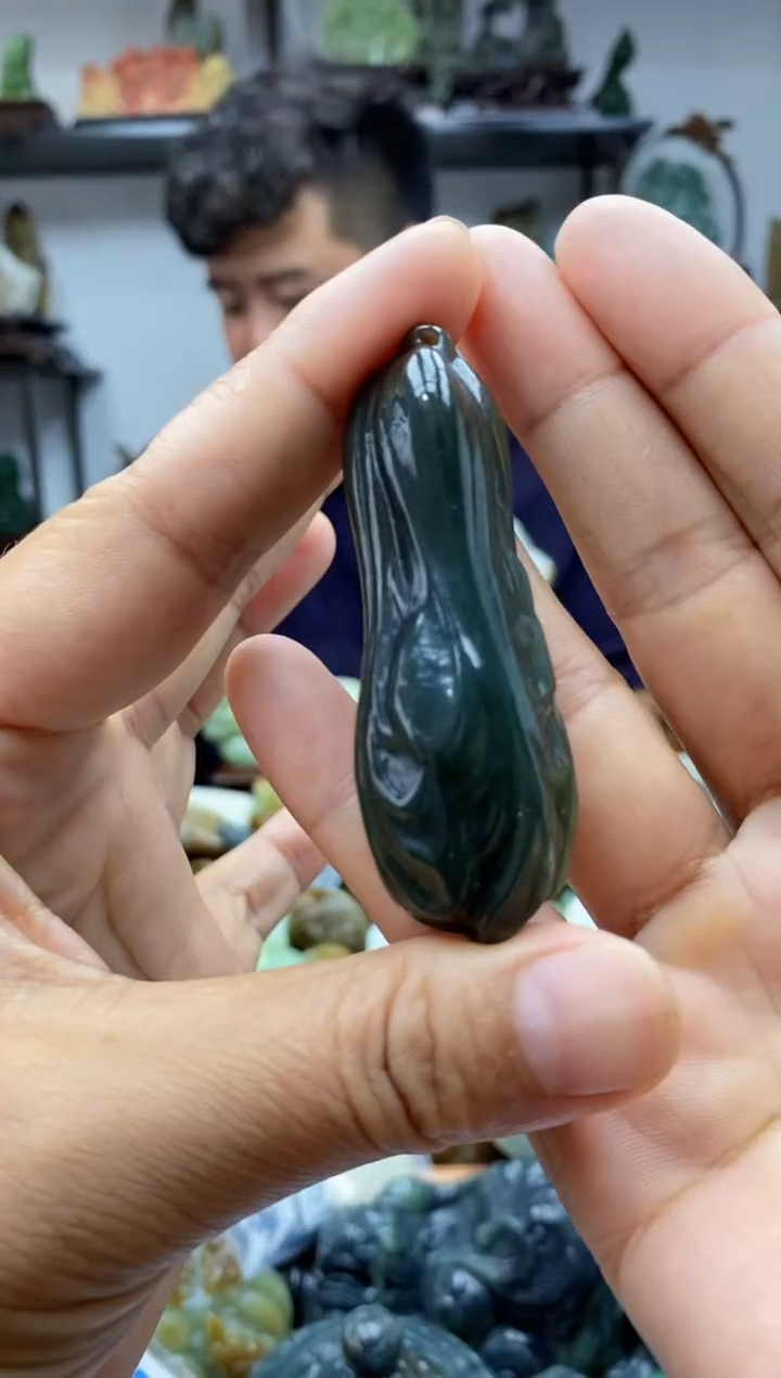 和田玉未镶嵌把件1