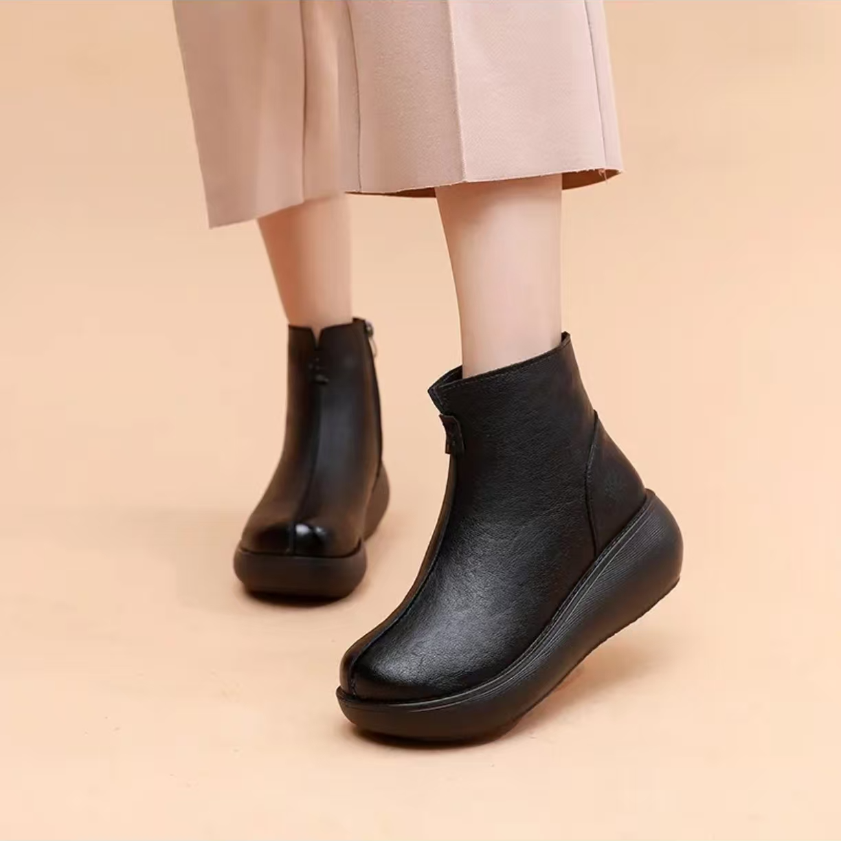 棉鞋女冬2025新款民族风加绒短靴女坡跟厚底松糕跟休闲软皮女靴子