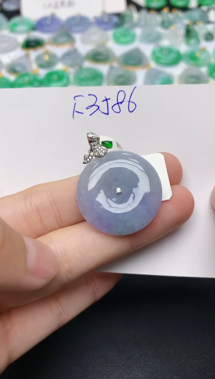 颈饰18K金镶嵌翡翠天然缅甸A货翡翠百元以上9元证书费自理