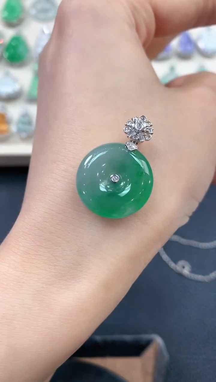 【闪购商品】翡翠吊坠(不含链)18K金镶嵌B83  