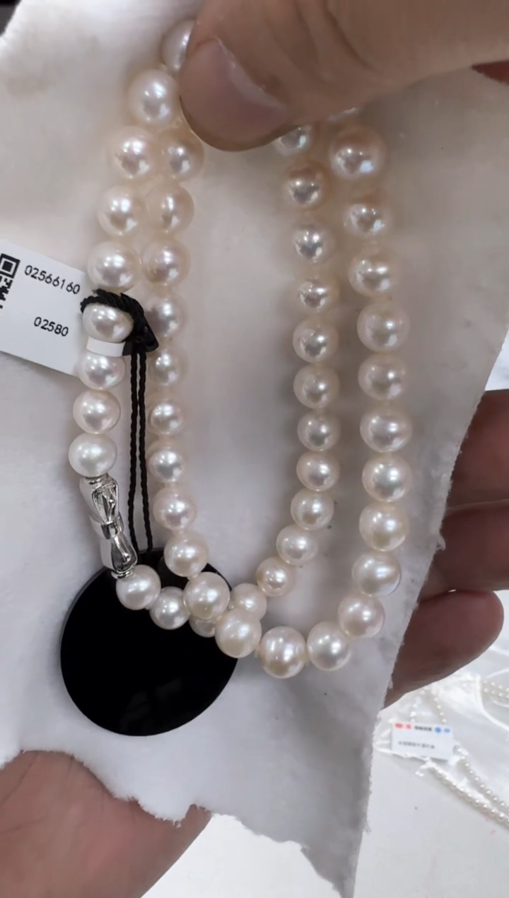 【闪购商品】淡水珍珠颈饰银S925镶嵌8-9无核毕业款