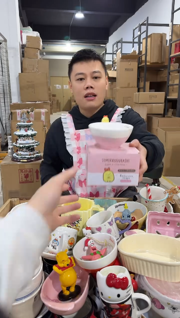 瓷片炸虾公仔碗 