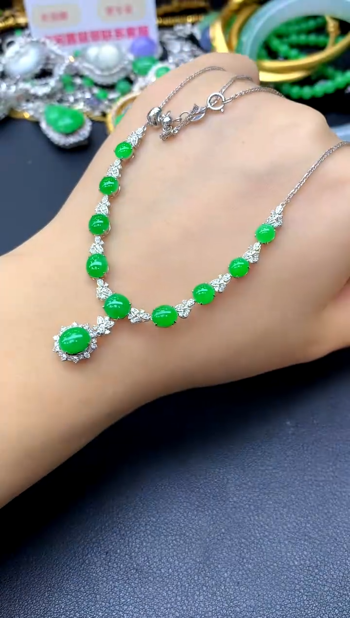 颈饰18K金镶嵌翡翠371-中国好珍宝