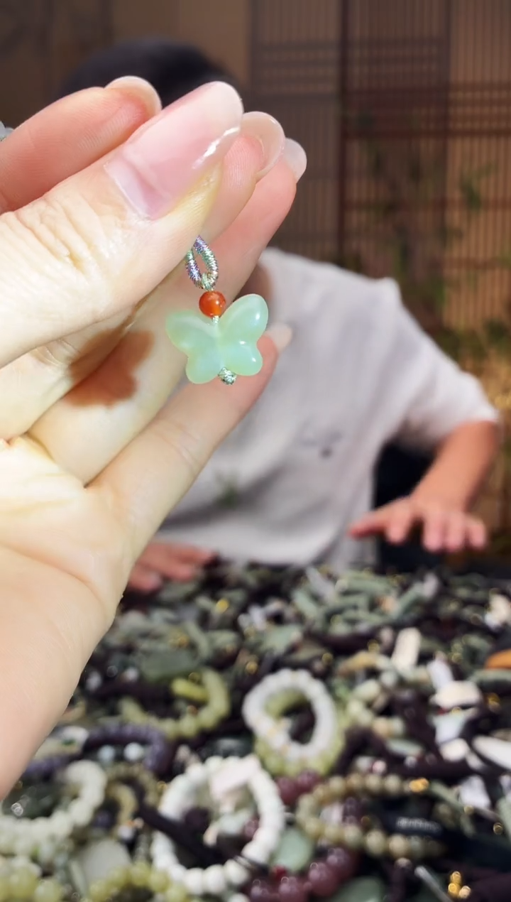 颈饰未镶嵌和田玉多样性发货，拍一发一