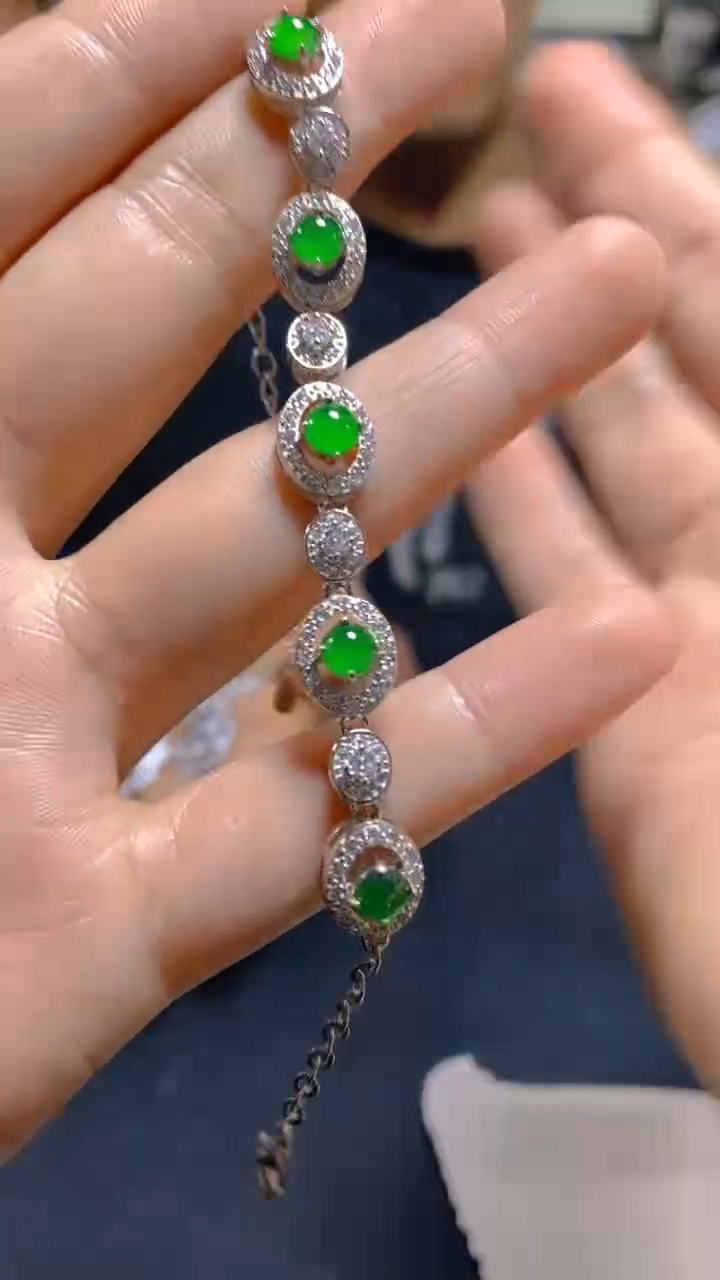 【闪购商品】翡翠手链未镶嵌0313542869多样性发一