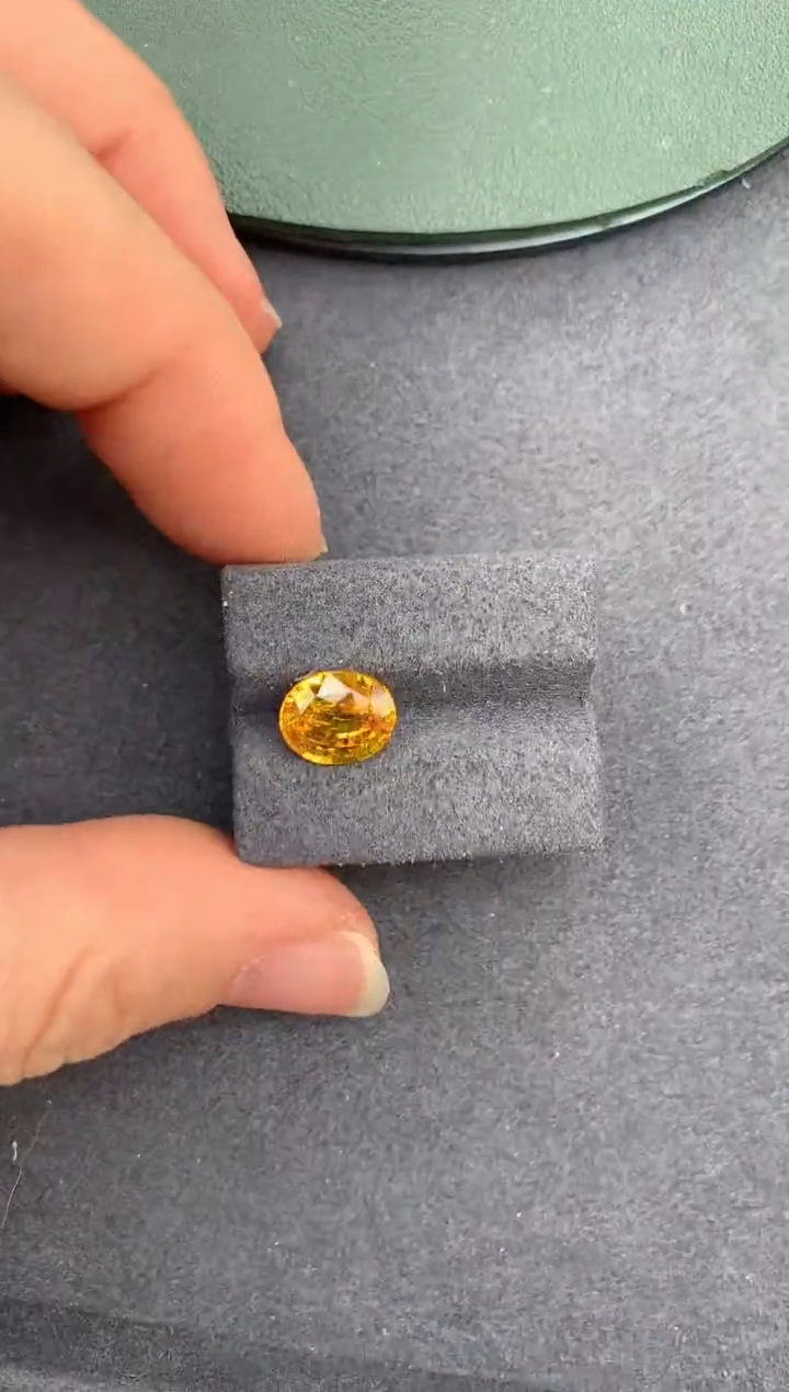 【闪购商品】彩色蓝宝石裸石未镶嵌2.6ct黄蓝宝