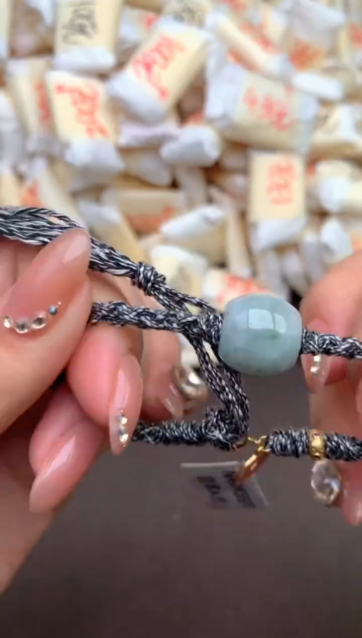 【闪购商品】翡翠手绳未镶嵌 —   