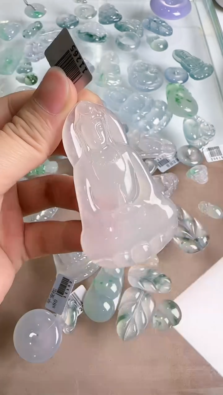 【闪购商品】翡翠吊坠(不含链)未镶嵌 