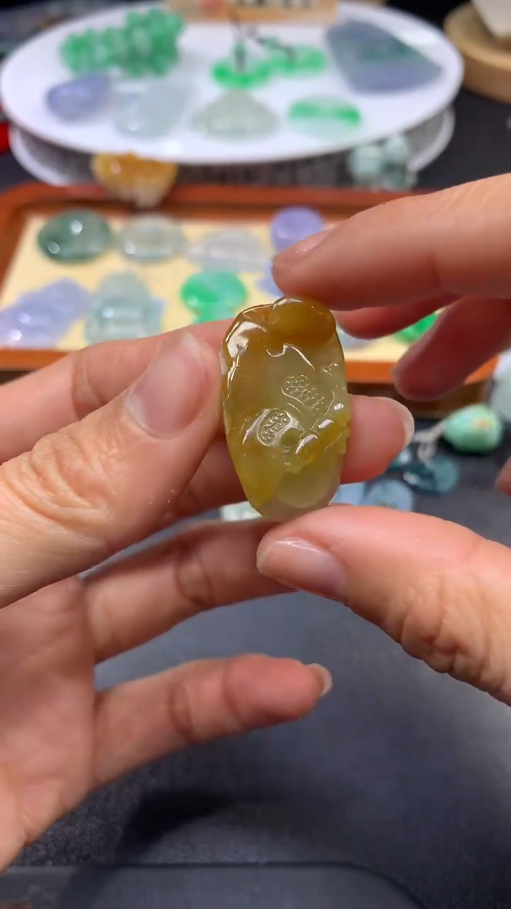 【闪购商品】定制翡翠未镶嵌翡翠