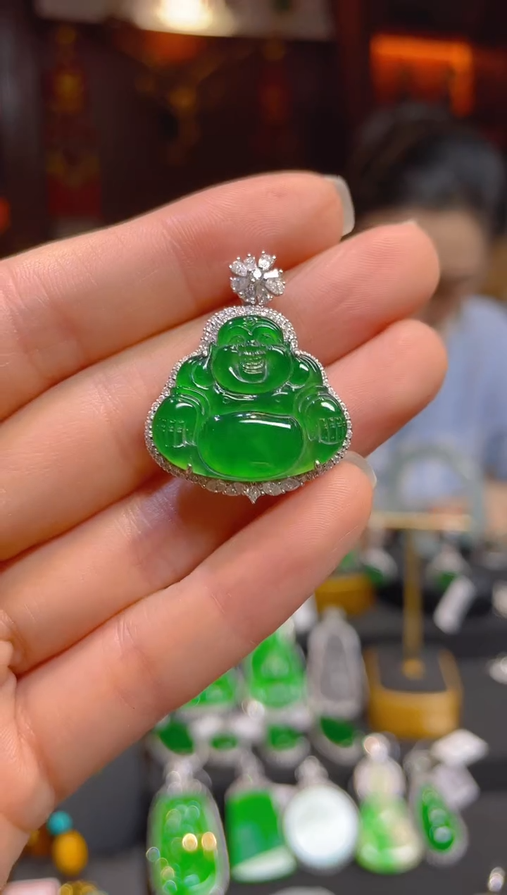 【闪购商品】翡翠颈饰18K金镶嵌118557天然A货翡翠佛公