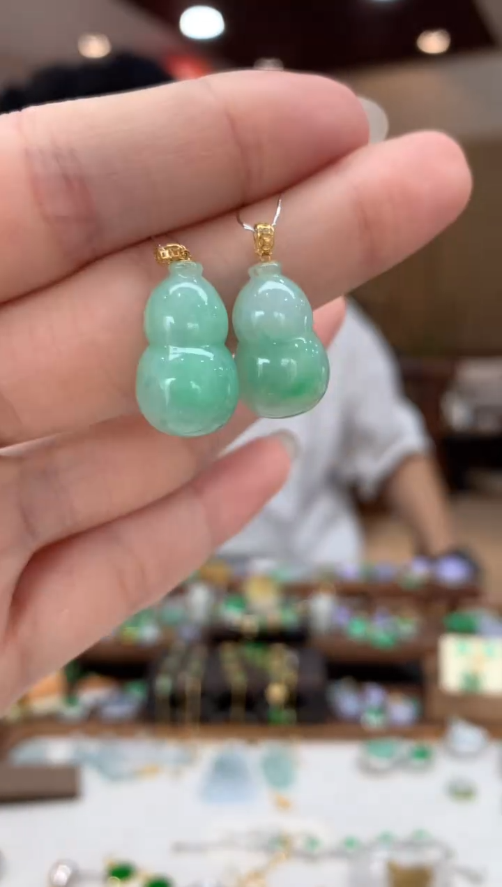翡翠18K金镶嵌吊坠(不含链)葫芦 多样性发货1件