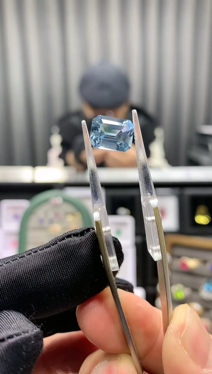 【闪购商品】海蓝宝石笔搁未镶嵌2.39ct 76