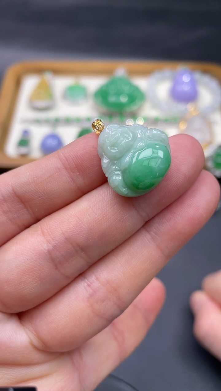 【闪购商品】翡翠颈饰18K金镶嵌77..........