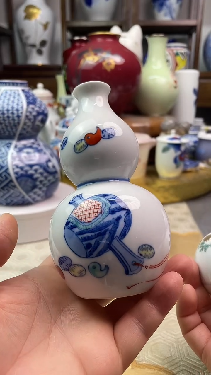 【闪购商品】盘色锅岛葫芦瓶一一