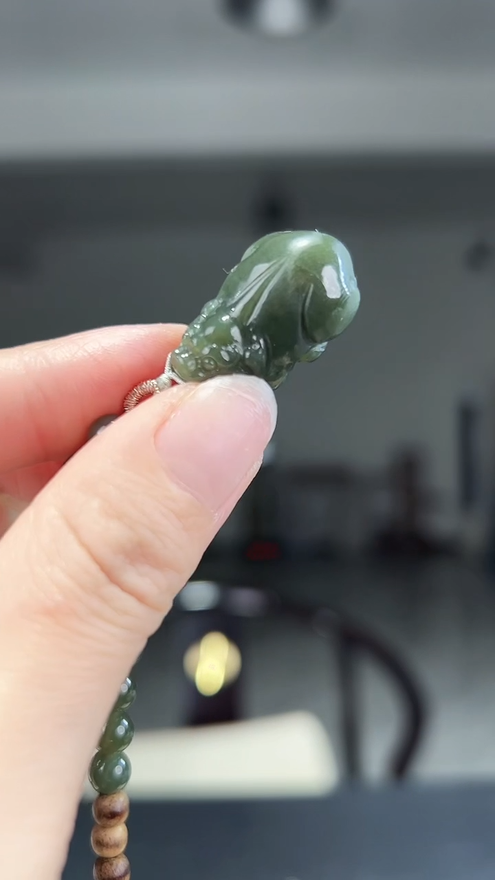 颈饰未镶嵌翡翠貔貅吊坠