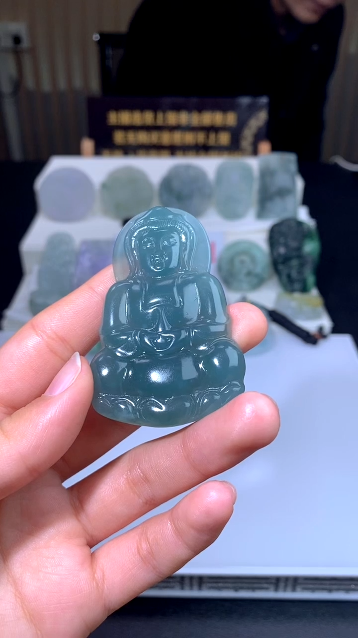 【闪购商品】定制翡翠未镶嵌吊坠