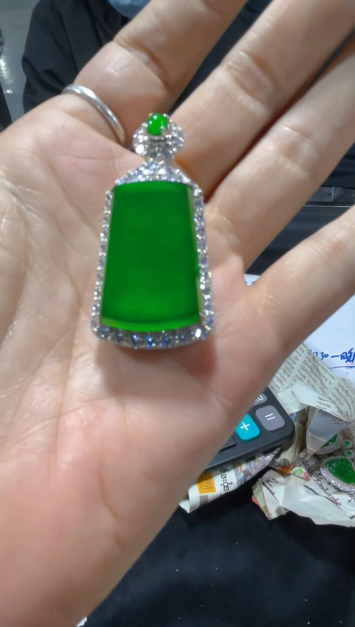 【闪购商品】定制翡翠未镶嵌天然A货翡翠多样性发货拍一发一