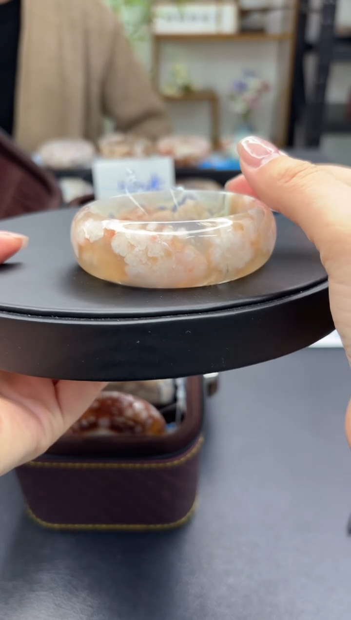 【闪购商品】石英质玉手镯未镶嵌C165(58圈)